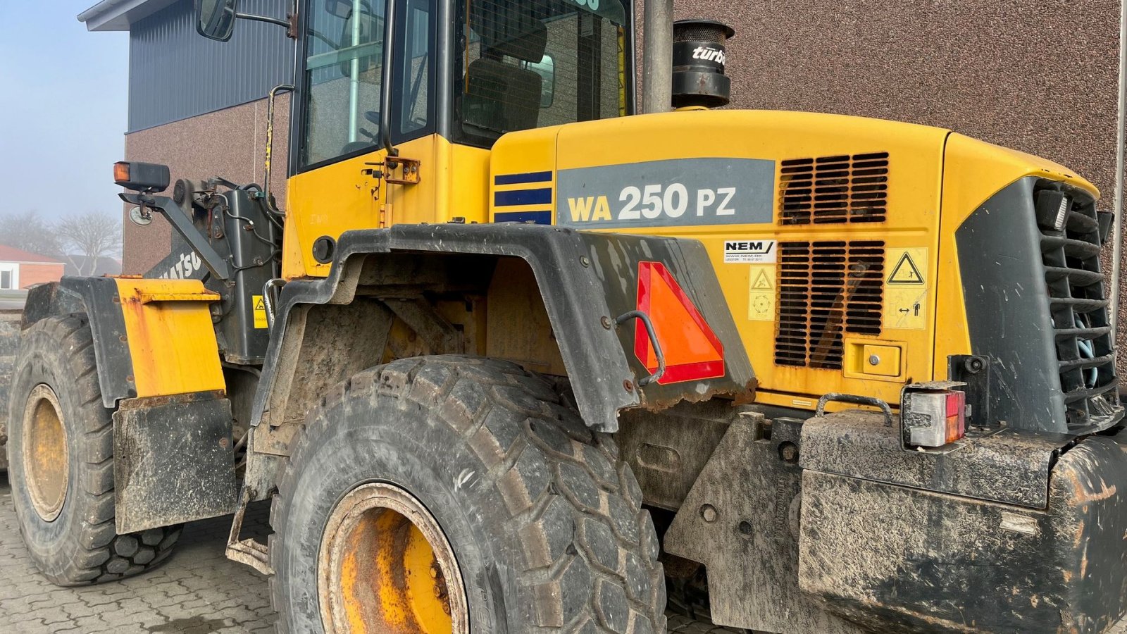 Radlader des Typs Komatsu WA 250PZ-5 Gummihjulslæsser, Gebrauchtmaschine in Løgstør (Bild 1)