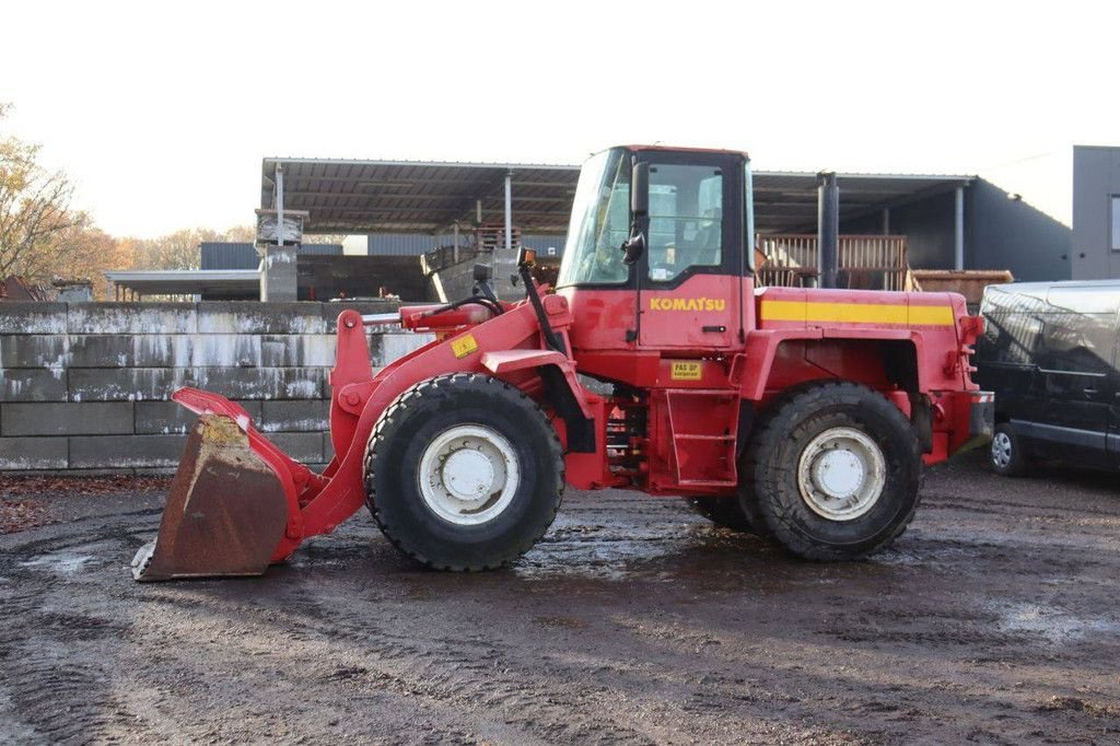 Radlader des Typs Komatsu WA 270-3, Gebrauchtmaschine in Antwerpen (Bild 1)