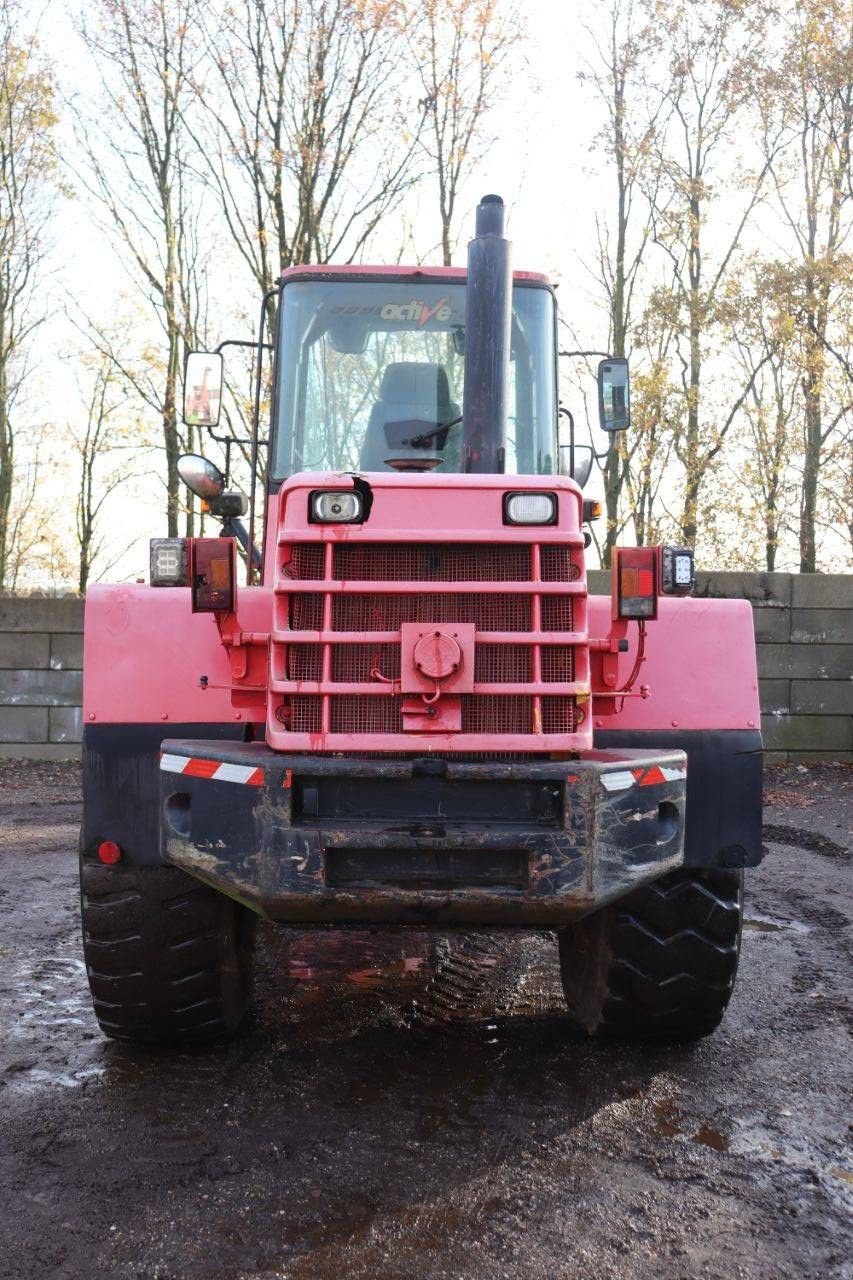 Radlader des Typs Komatsu WA 270-3, Gebrauchtmaschine in Antwerpen (Bild 5)