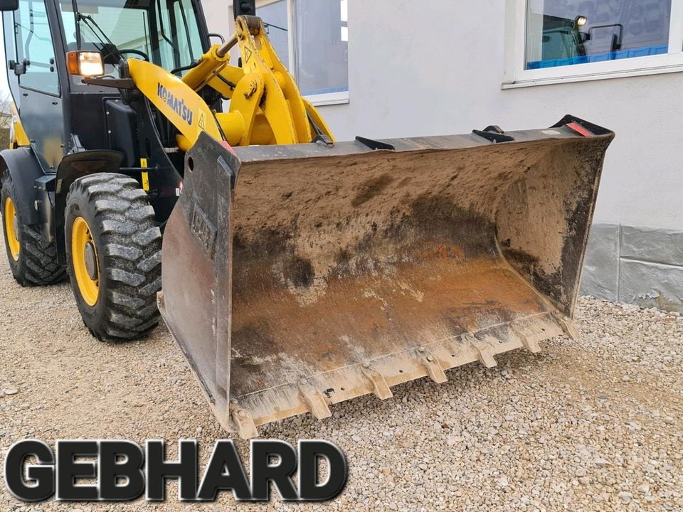 Radlader des Typs Komatsu WA 70-5 mit Schaufel und Palettengabel / Hydraulikpumpe Neu Hoflader Knicklader, Gebrauchtmaschine in Großschönbrunn (Bild 17)