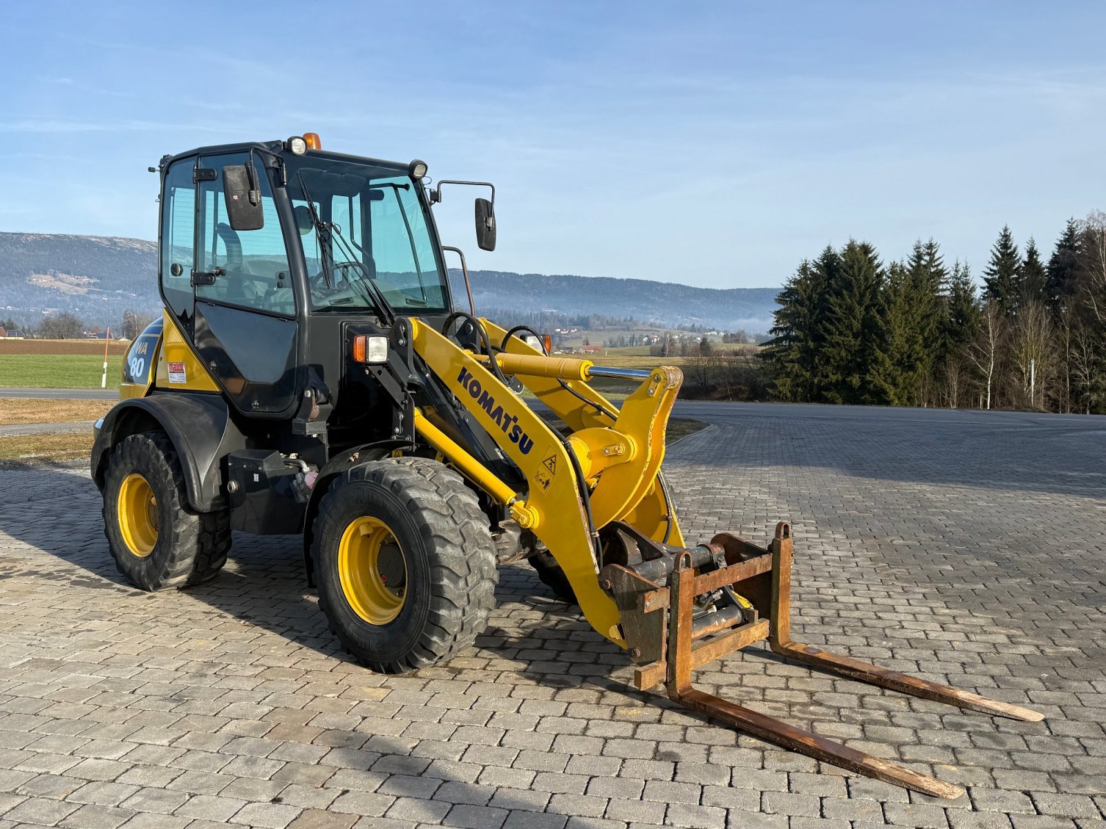 Radlader des Typs Komatsu WA 80-6, Gebrauchtmaschine in Neureichenau (Bild 3)