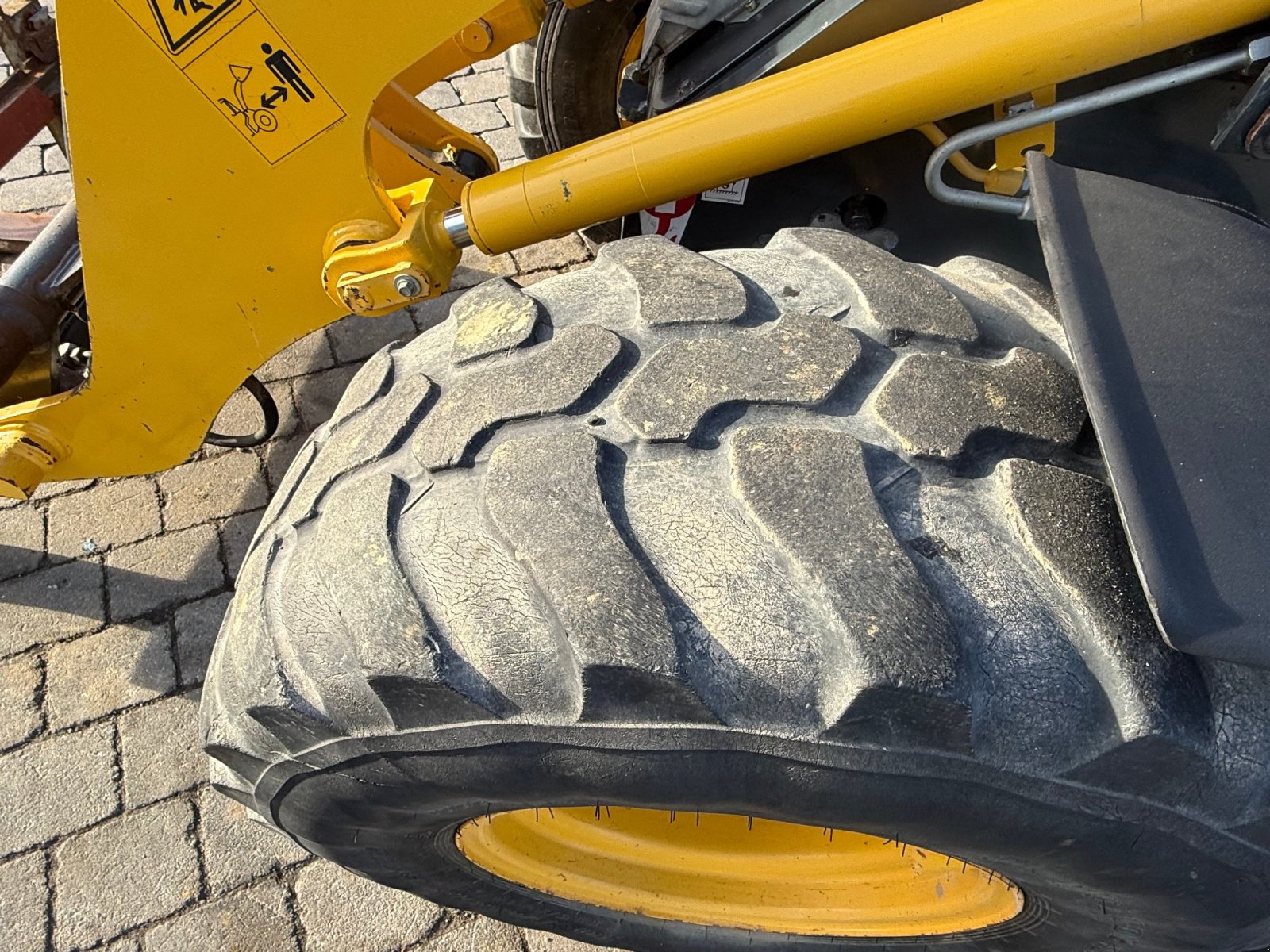 Radlader des Typs Komatsu WA 80-6, Gebrauchtmaschine in Neureichenau (Bild 12)