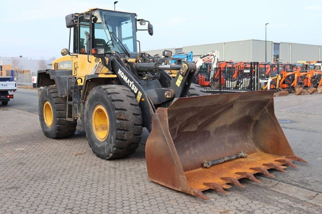 Radlader of the type Komatsu WA250PZ-5, Gebrauchtmaschine in Antwerpen (Picture 8)