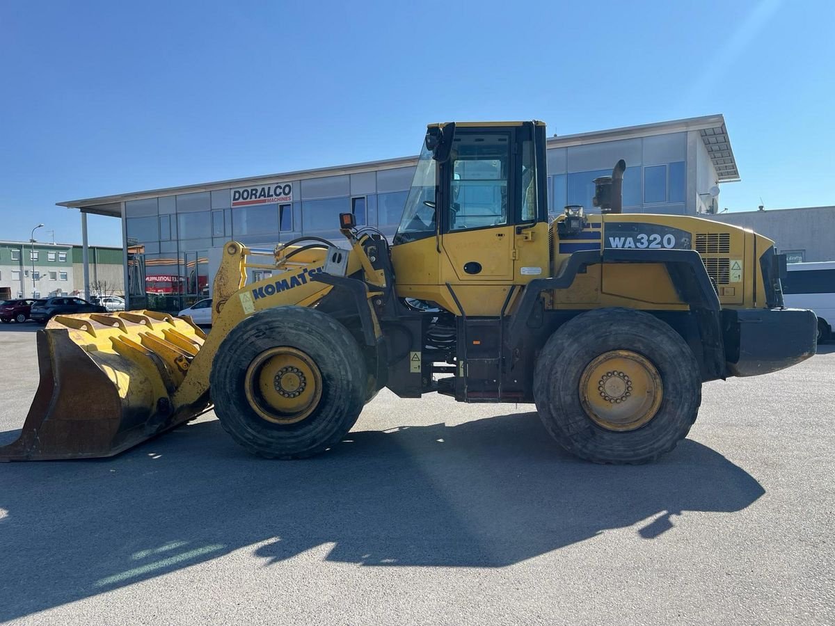 Radlader des Typs Komatsu WA320-5, Gebrauchtmaschine in Gabersdorf (Bild 3)