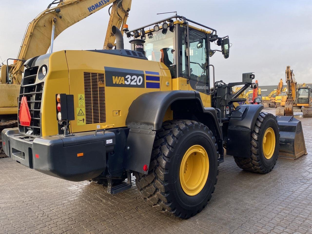 Radlader des Typs Komatsu WA320-8EO, Gebrauchtmaschine in Skive (Bild 4)