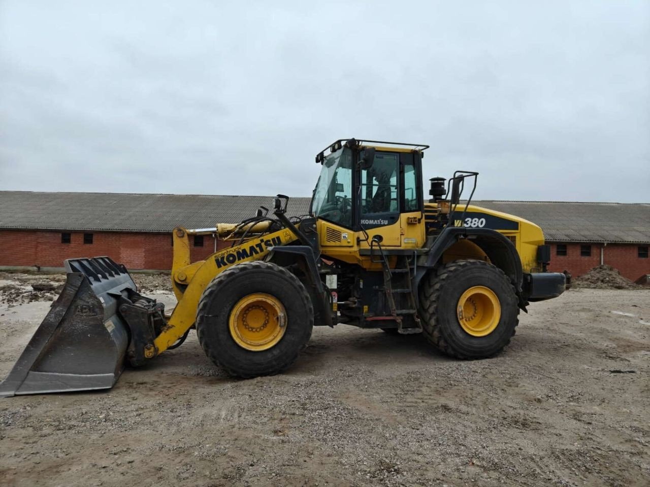 Radlader типа Komatsu WA380-7, Gebrauchtmaschine в Skive (Фотография 1)