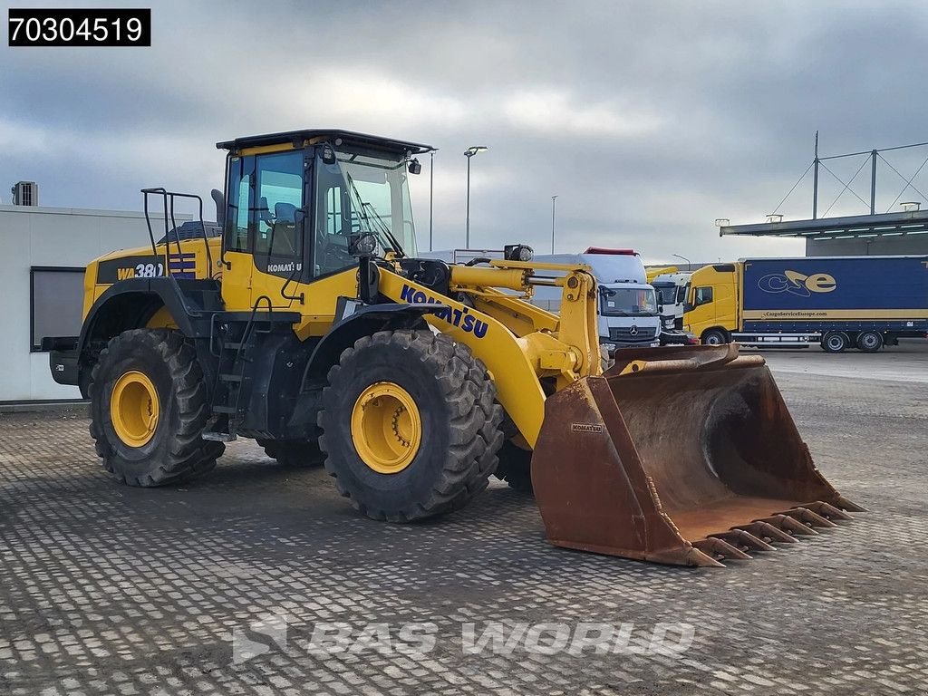 Radlader of the type Komatsu WA380 -8E0 WA380, Gebrauchtmaschine in Veghel (Picture 9)
