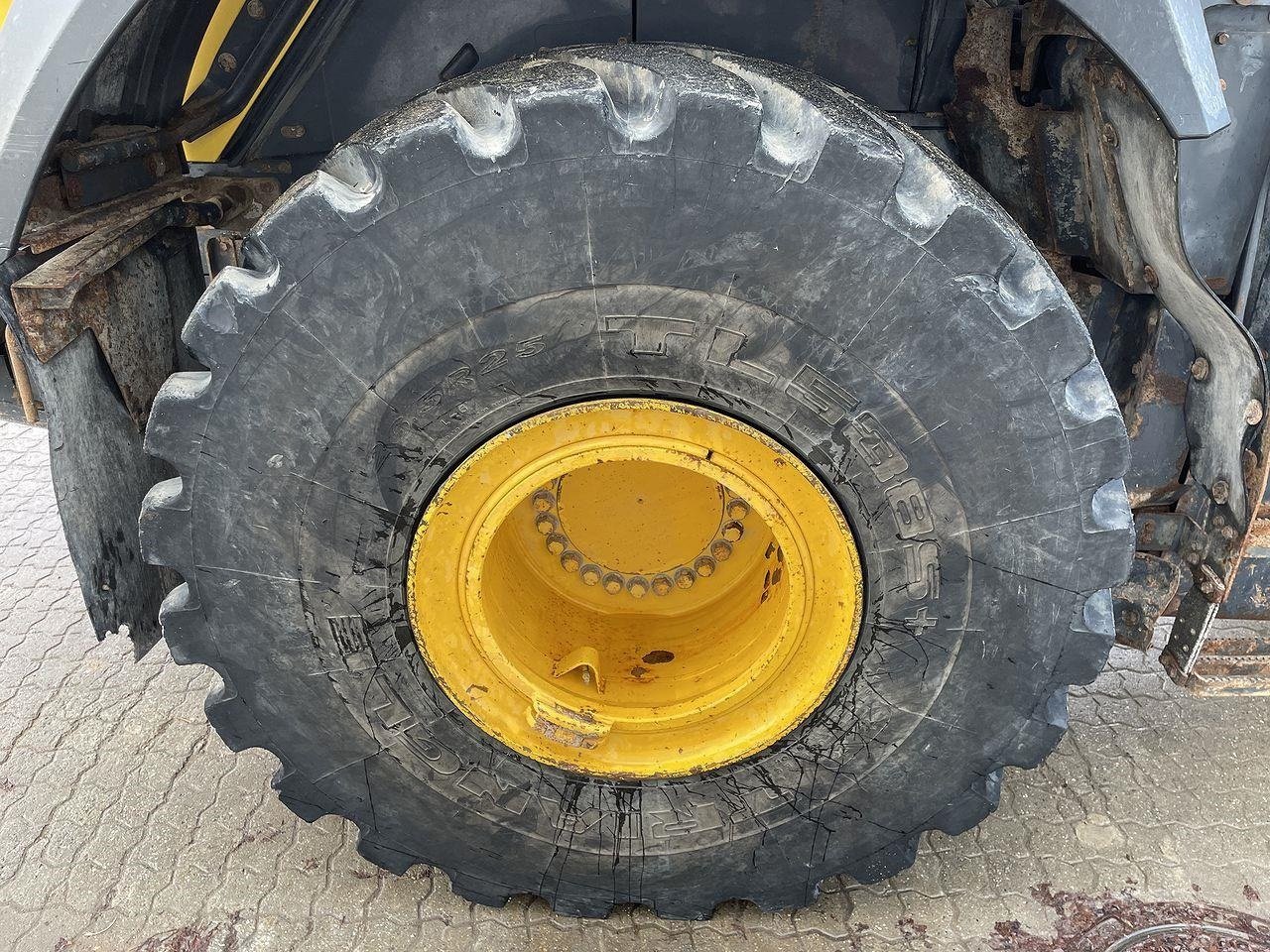 Radlader of the type Komatsu WA475-10EO, Gebrauchtmaschine in Skive (Picture 8)