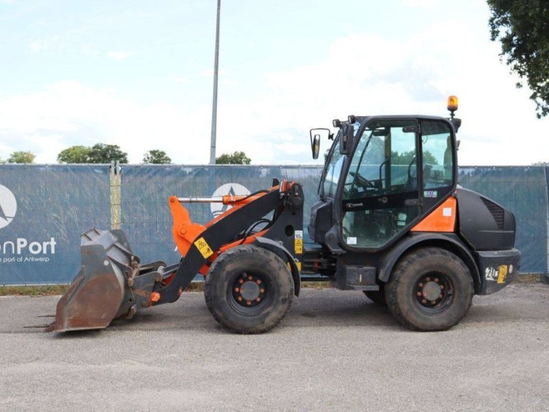 Radlader des Typs Komatsu WA70-7, Gebrauchtmaschine in Antwerpen (Bild 1)