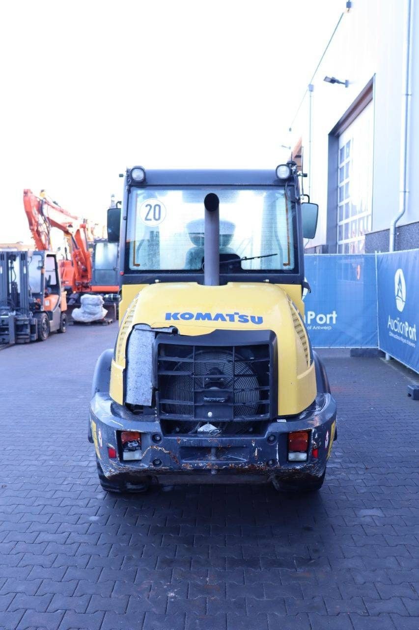 Radlader a típus Komatsu WA70-7, Gebrauchtmaschine ekkor: Antwerpen (Kép 5)