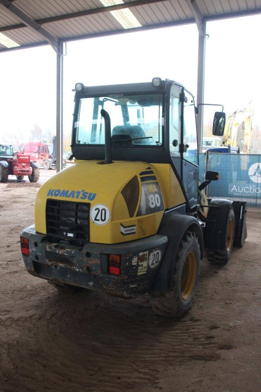 Radlader типа Komatsu WA80-5, Gebrauchtmaschine в Antwerpen (Фотография 5)