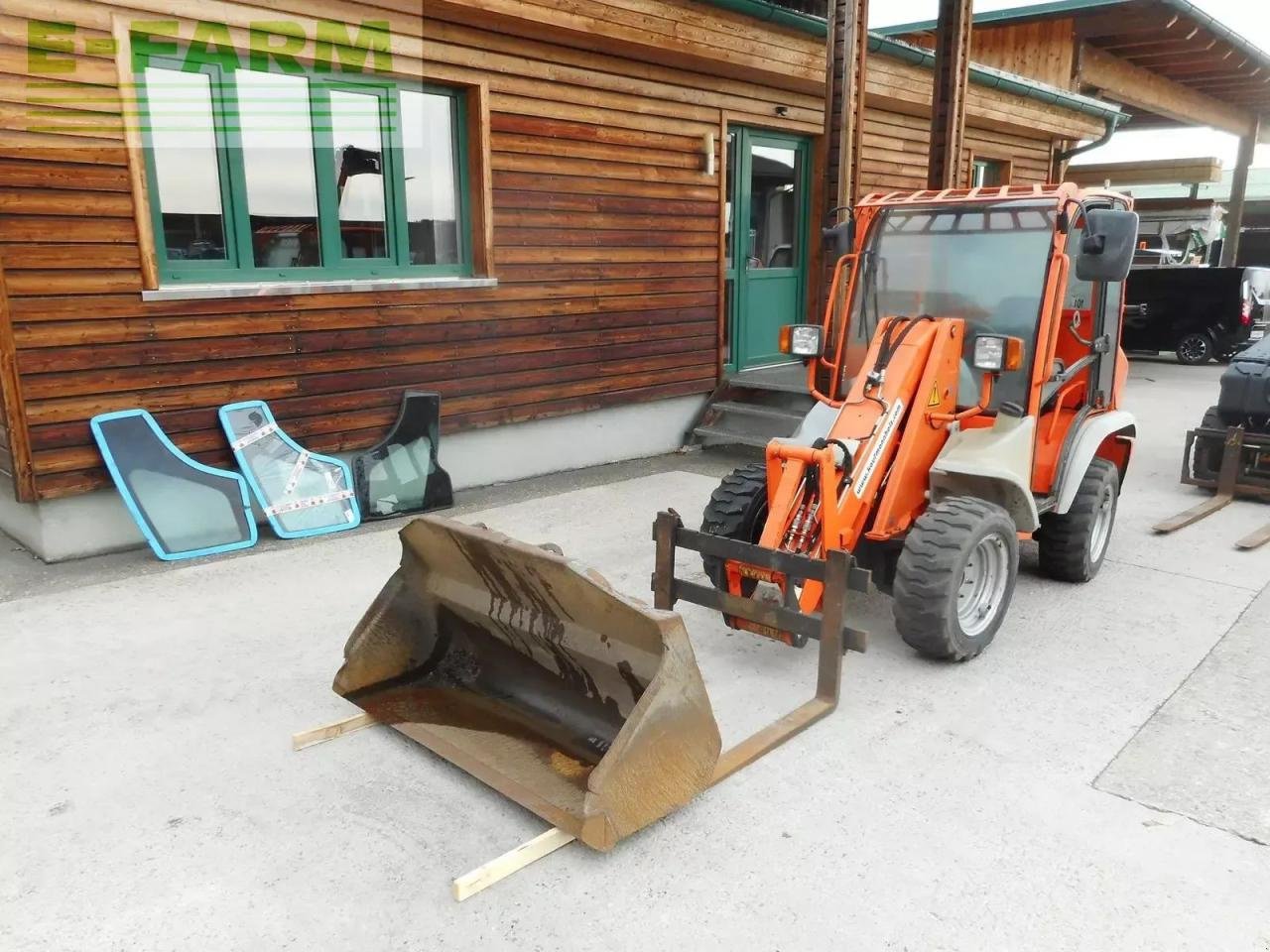 Radlader des Typs Kramer 348-01 / 5035 ( 2.250 kg ) mit schaufel und gabe, Gebrauchtmaschine in ST. NIKOLAI/DR. (Bild 2)