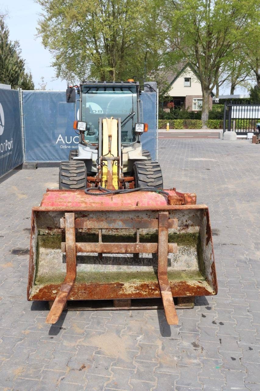 Radlader типа Kramer 350, Gebrauchtmaschine в Antwerpen (Фотография 9)