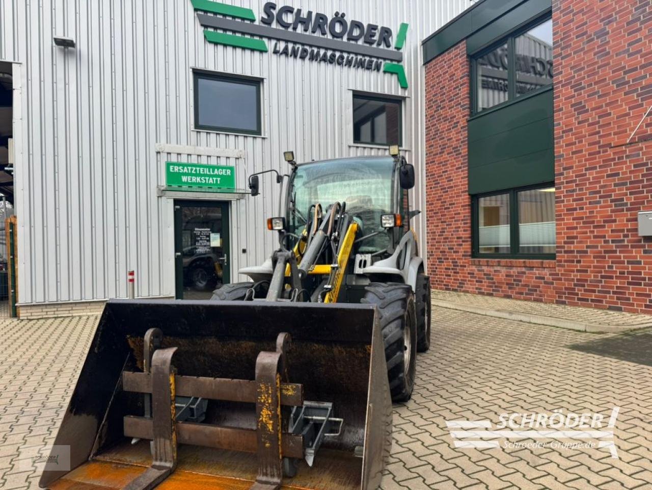 Radlader des Typs Kramer 380 ALLRAD +  SCHAUFEL + PALETTENGABEL, Gebrauchtmaschine in Westerstede (Bild 2)