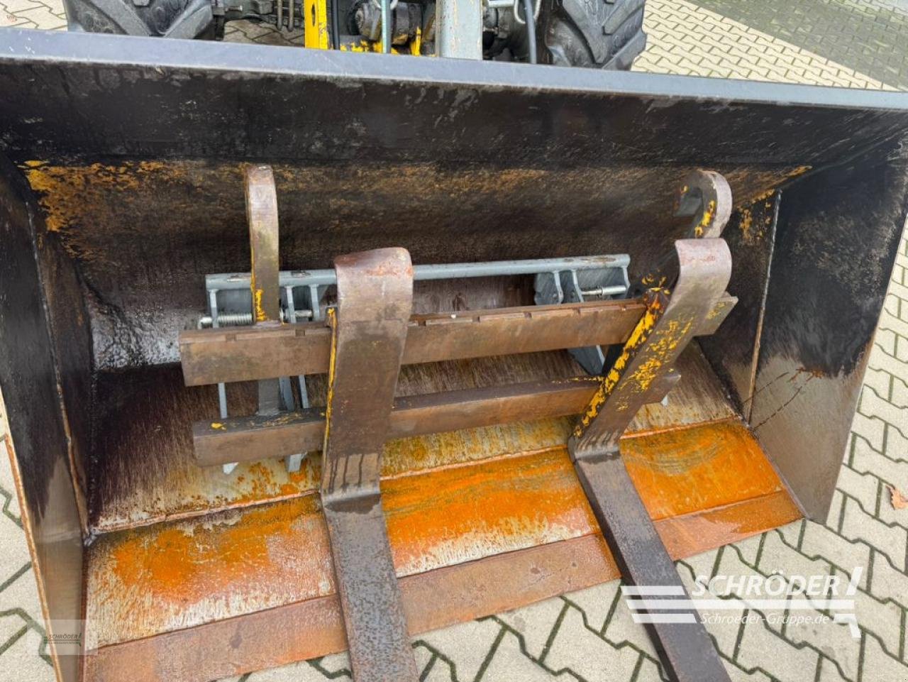 Radlader des Typs Kramer 380 ALLRAD +  SCHAUFEL + PALETTENGABEL, Gebrauchtmaschine in Westerstede (Bild 3)