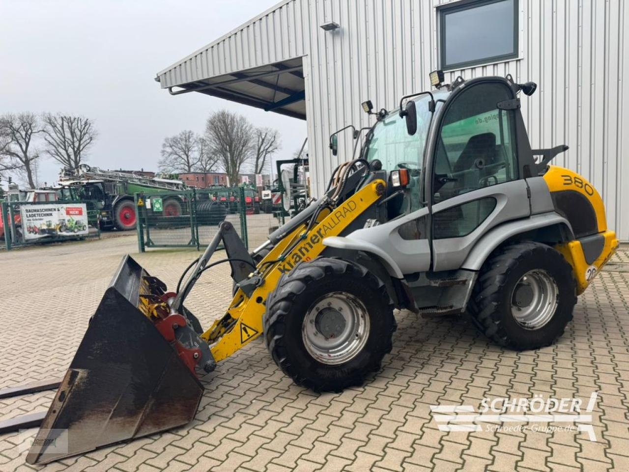 Radlader des Typs Kramer 380 ALLRAD +  SCHAUFEL + PALETTENGABEL, Gebrauchtmaschine in Westerstede (Bild 4)