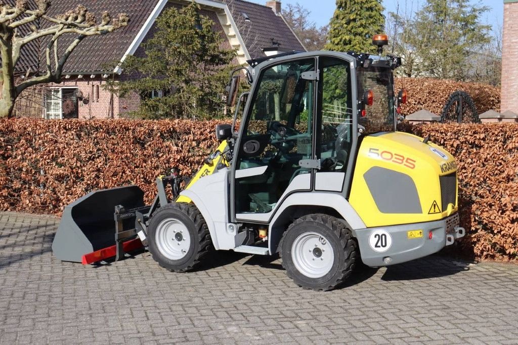 Radlader des Typs Kramer 5035, Neumaschine in Antwerpen (Bild 3)