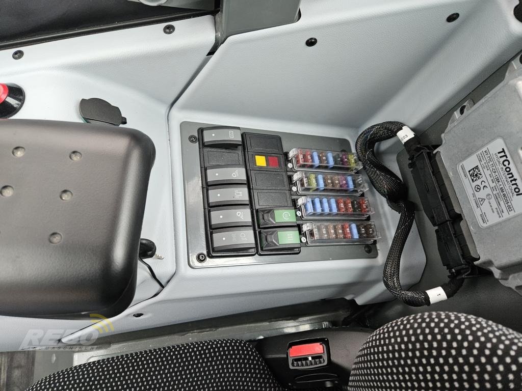 Radlader of the type Kramer 5050, Neumaschine in Neuenkirchen-Vörden (Picture 11)