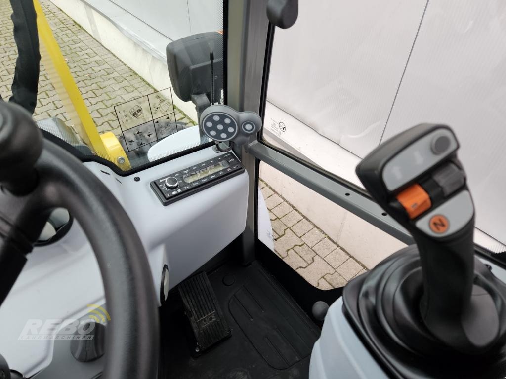 Radlader of the type Kramer 5050, Neumaschine in Neuenkirchen-Vörden (Picture 12)