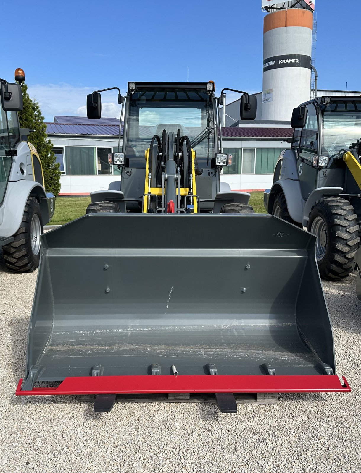 Radlader of the type Kramer 5085, Neumaschine in Ansbach (Picture 3)