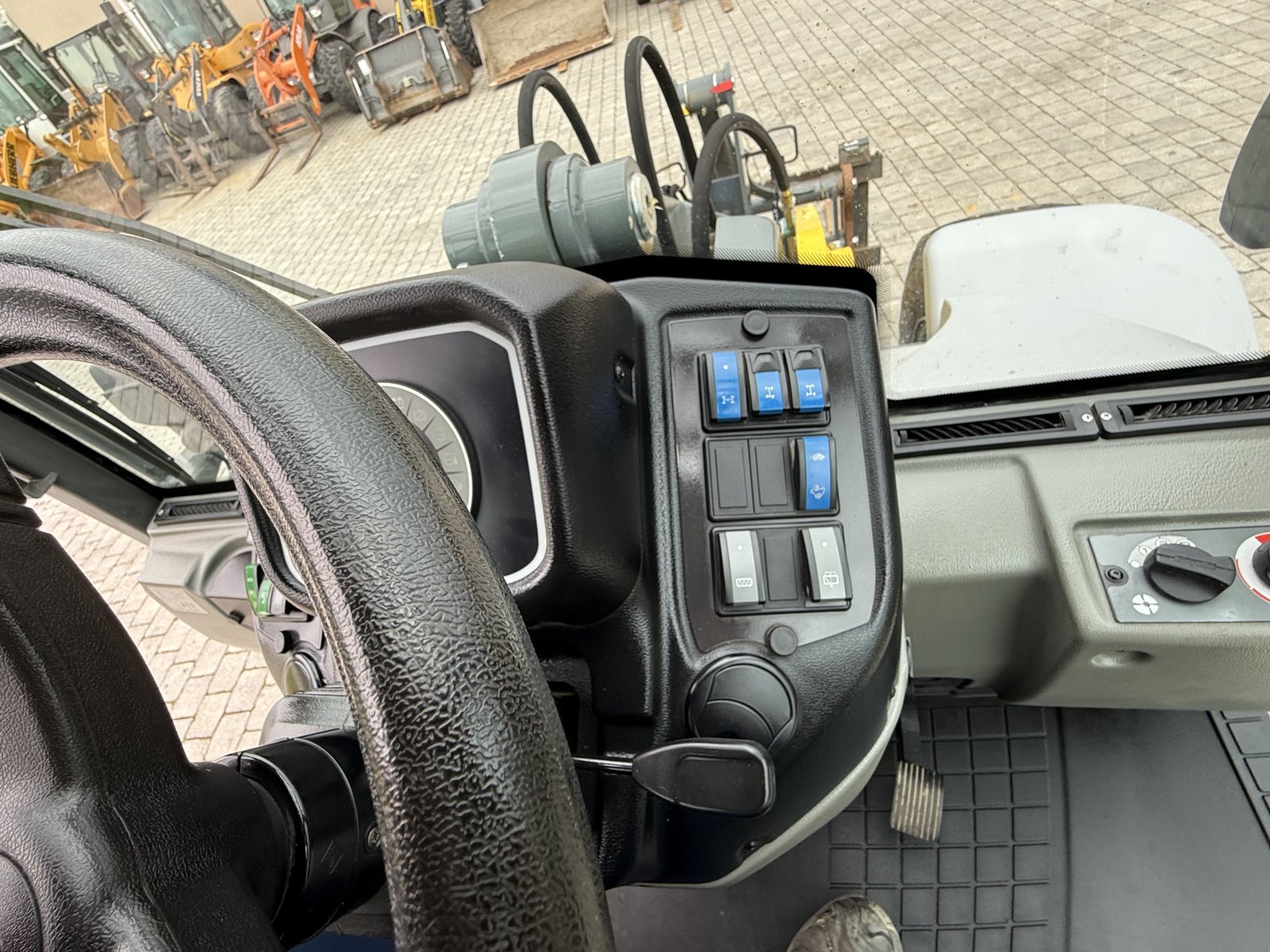 Radlader of the type Kramer 8115, Gebrauchtmaschine in Neureichenau (Picture 16)