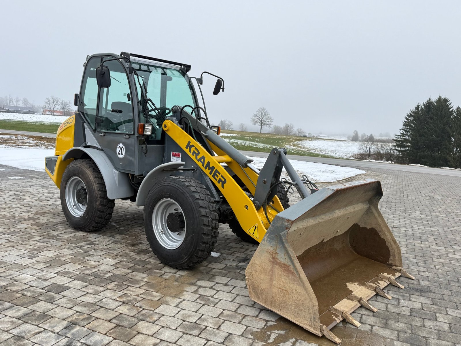 Radlader типа Kramer 850, Gebrauchtmaschine в Neureichenau (Фотография 3)