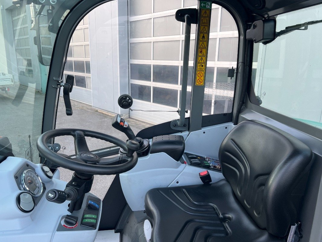 Radlader of the type Kramer KL 19.5, Neumaschine in Steinheim-Bergheim (Picture 7)