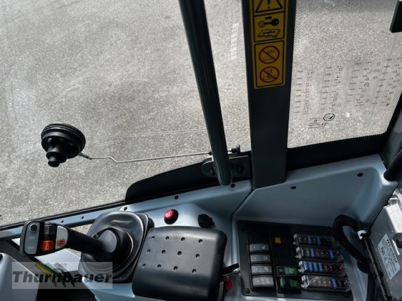 Radlader of the type Kramer KL 19.5, Neumaschine in Bodenmais (Picture 9)