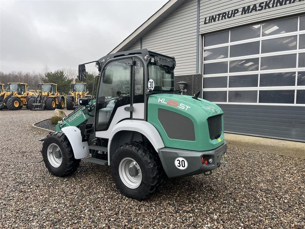 Radlader typu Kramer KL25.5T med teleskoparm, så den har stor rækkevidde og fleksibilitet, Gebrauchtmaschine v Lintrup (Obrázek 9)