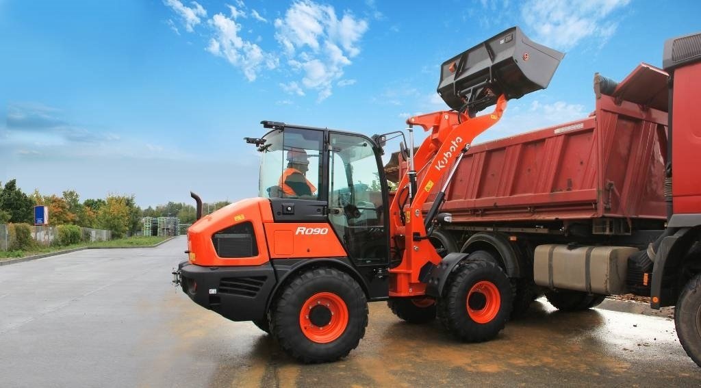 Radlader of the type Kubota R 090, Gebrauchtmaschine in Skanderborg (Picture 1)