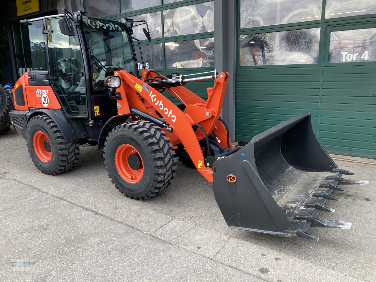 Radlader of the type Kubota R090, Neumaschine in Wackersberg (Picture 8)