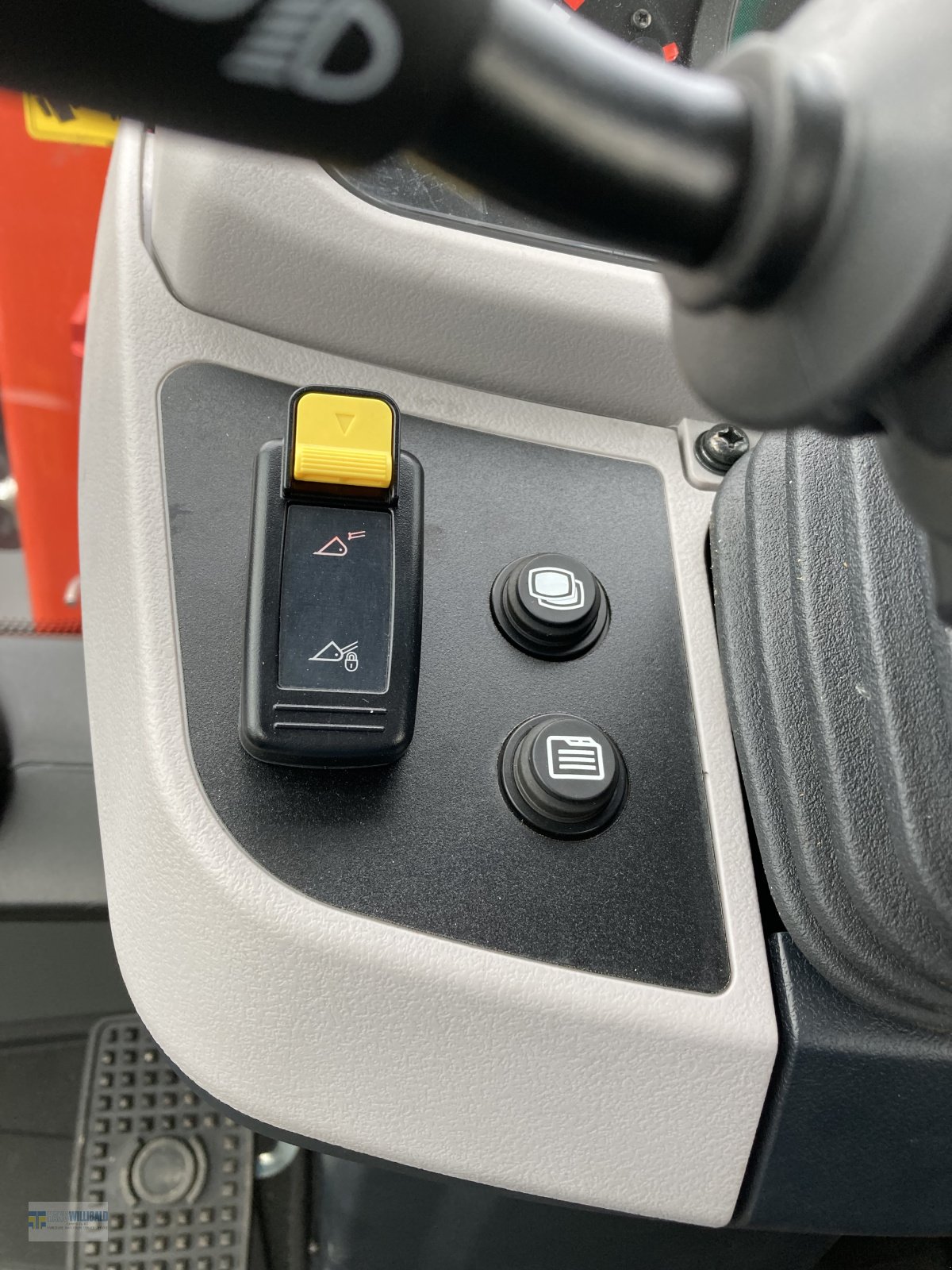 Radlader of the type Kubota R090, Neumaschine in Wackersberg (Picture 13)