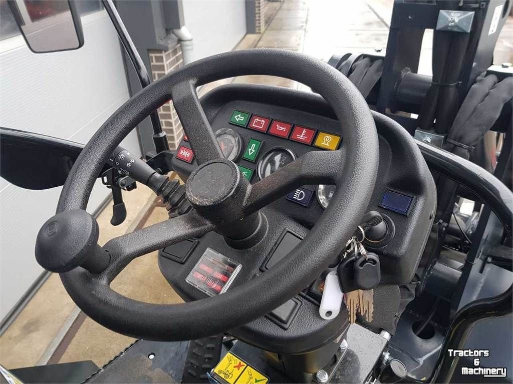 Radlader des Typs Kubota RT250-2 Shovel, Gebrauchtmaschine in Zevenaar (Bild 6)