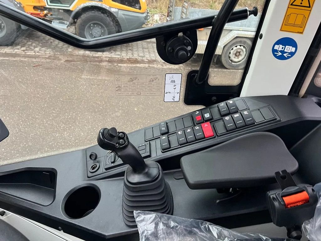 Radlader typu Liebherr 504 Compact, Gebrauchtmaschine v Doetinchem (Obrázek 8)