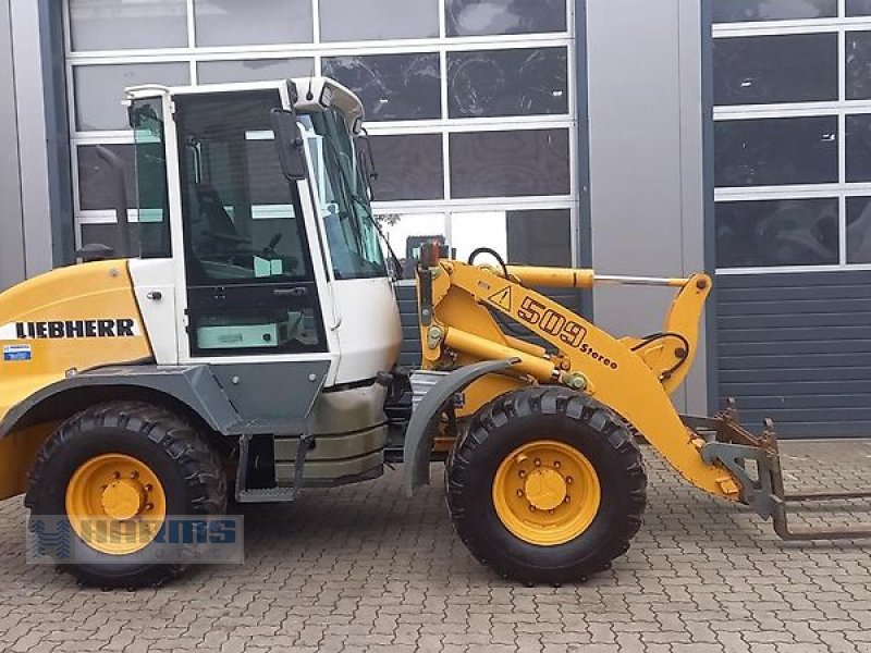 Radlader of the type Liebherr 509, Gebrauchtmaschine in Sassenholz (Picture 1)