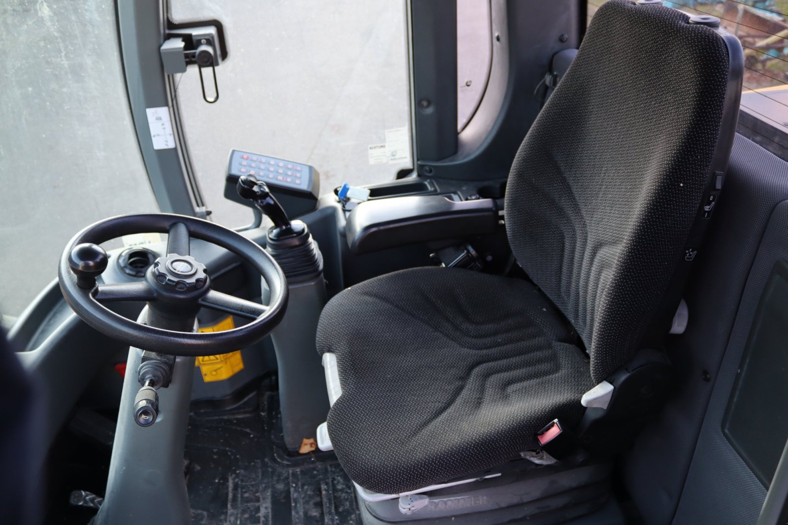 Radlader от тип Liebherr 550, Gebrauchtmaschine в Wendeburg (Снимка 16)