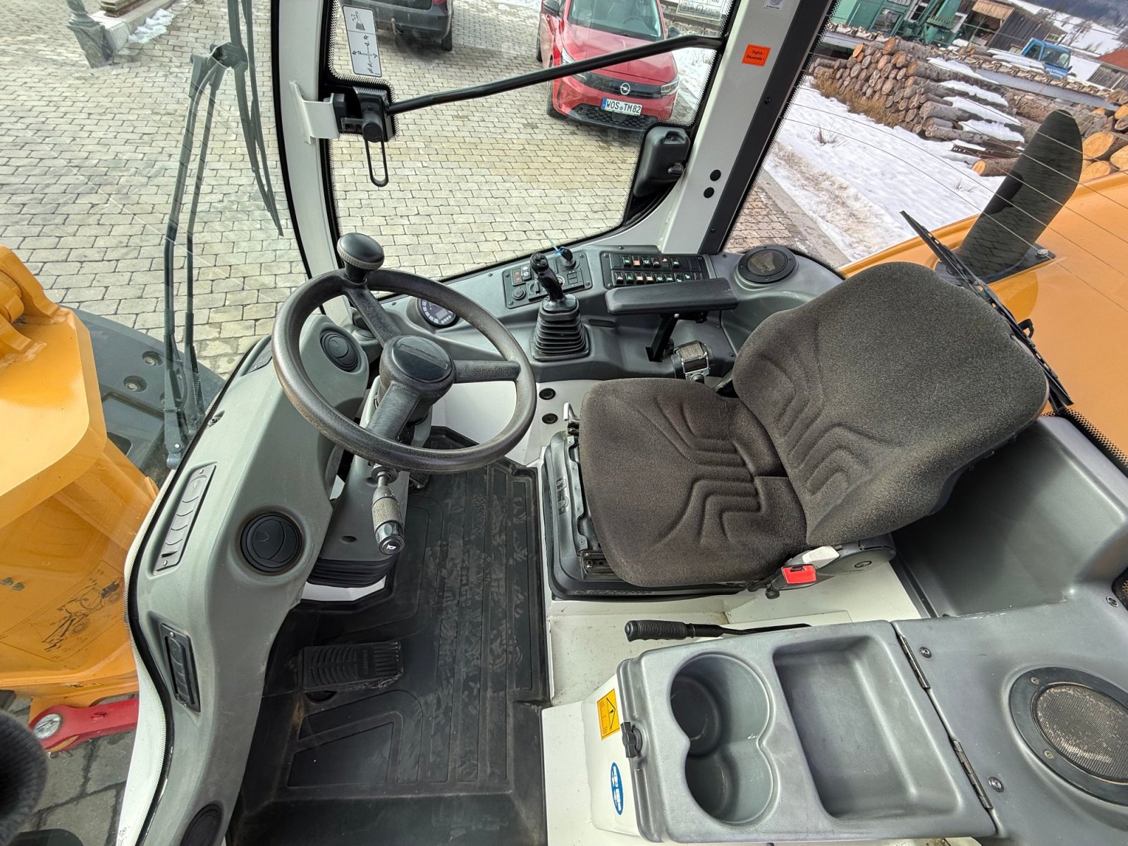 Radlader του τύπου Liebherr L 506 C compact, Gebrauchtmaschine σε Neureichenau (Φωτογραφία 13)