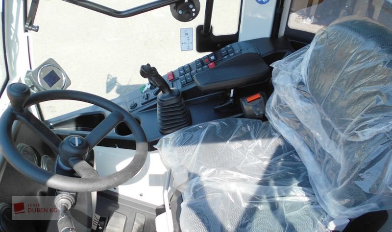 Radlader of the type Liebherr L 506 Compact Speeder, Vorführmaschine in Ziersdorf (Picture 8)