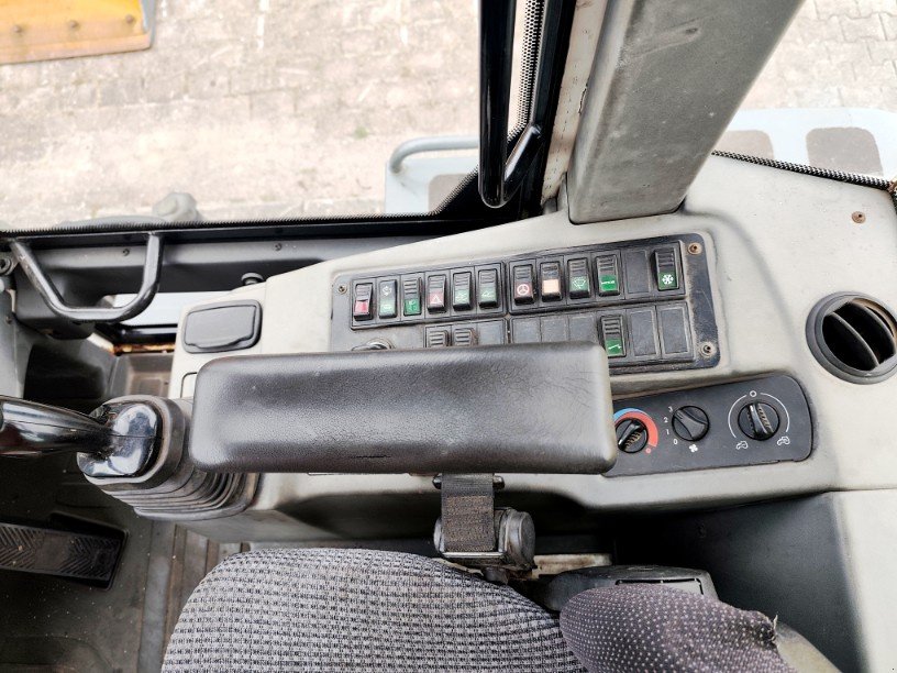 Radlader typu Liebherr L 514 kein 509 524 528 538, Gebrauchtmaschine v Gemmingen (Obrázek 8)