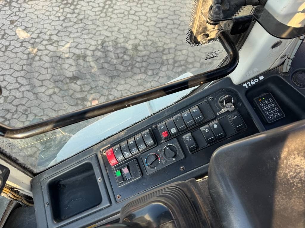 Radlader от тип Liebherr L 514, Gebrauchtmaschine в Vojens (Снимка 10)