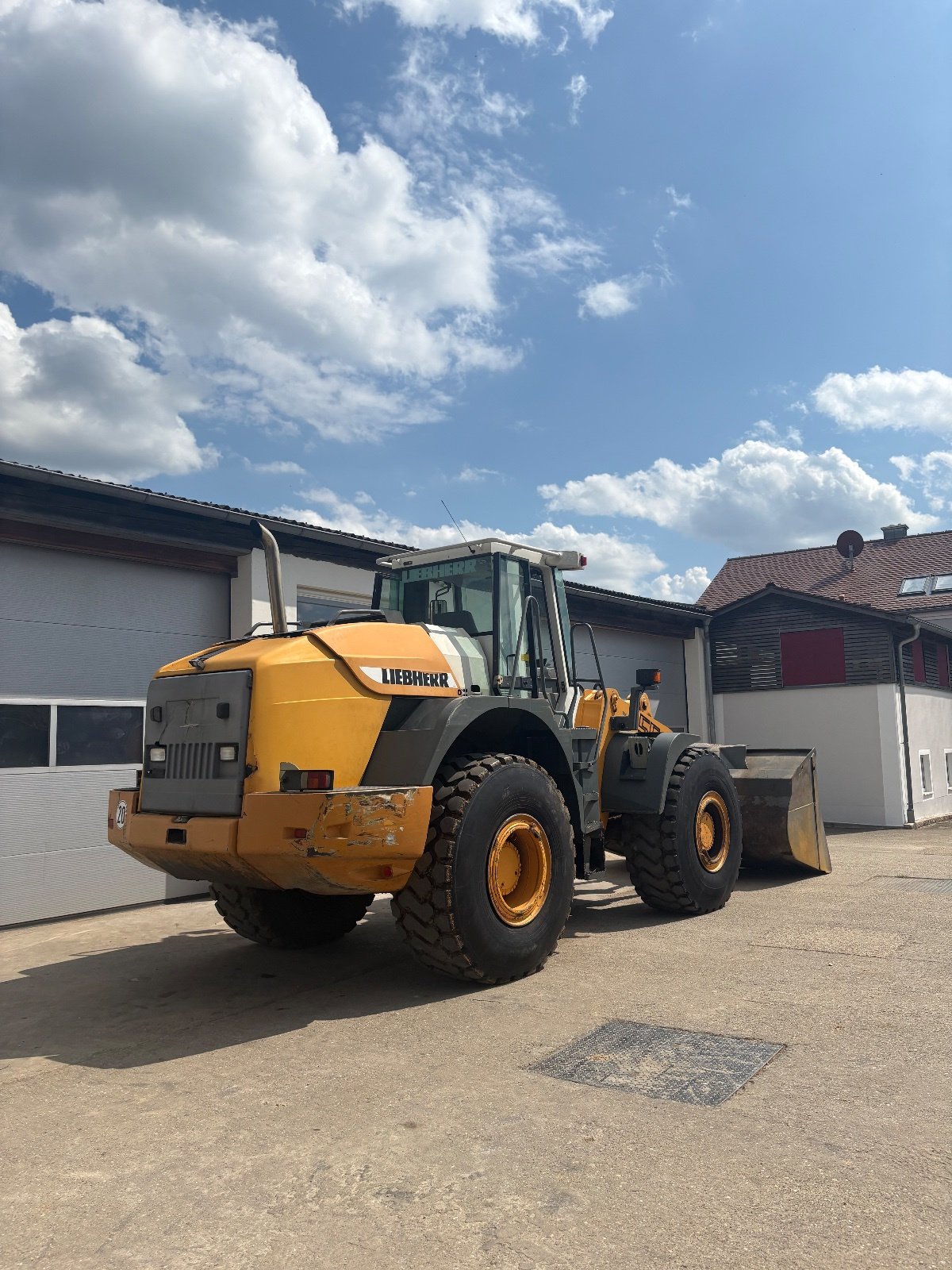 Radlader от тип Liebherr L 554, Gebrauchtmaschine в Gimpertshausen (Снимка 3)