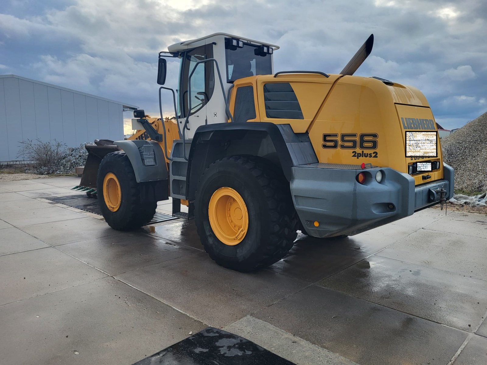 Radlader des Typs Liebherr L 556 2plus2, Gebrauchtmaschine in Neumarkt in der Oberpfalz (Bild 2)