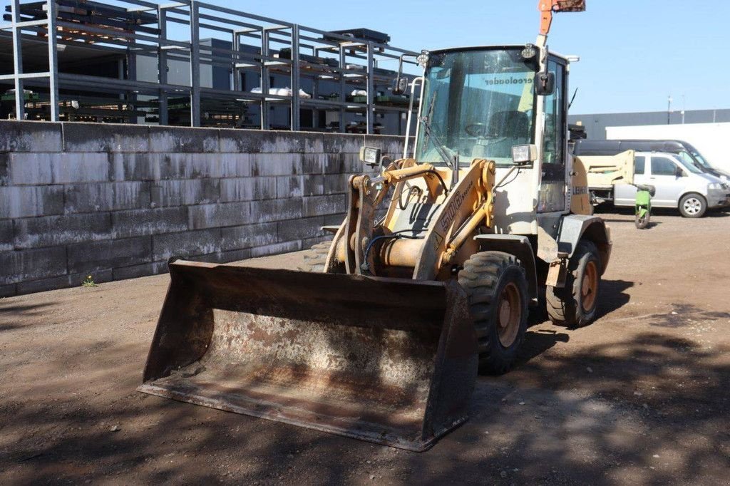 Radlader van het type Liebherr L506, Gebrauchtmaschine in Antwerpen (Foto 10)