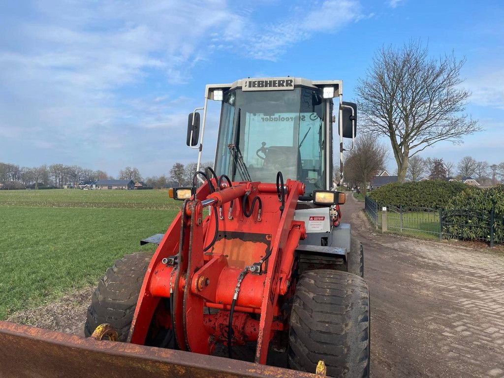 Radlader van het type Liebherr L507, Gebrauchtmaschine in Antwerpen (Foto 5)