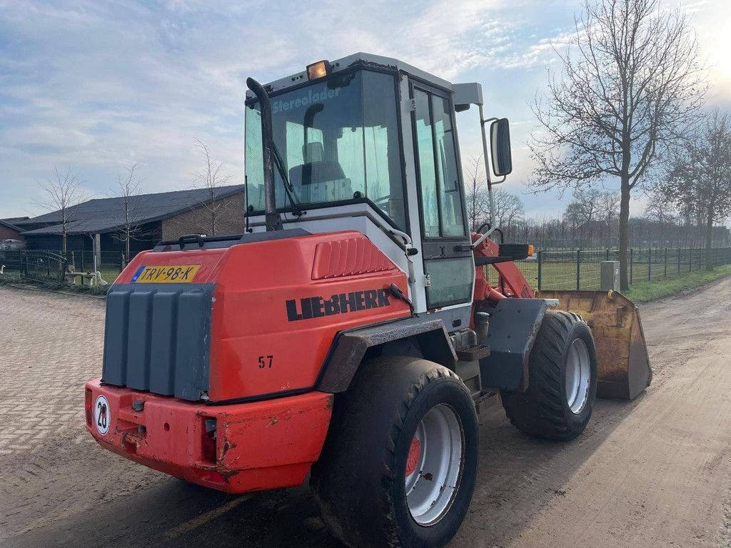 Radlader van het type Liebherr L507, Gebrauchtmaschine in Antwerpen (Foto 4)