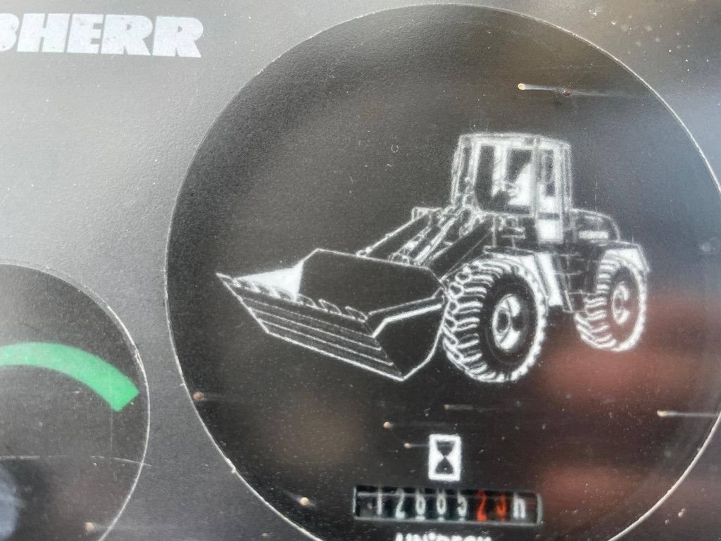 Radlader van het type Liebherr L507, Gebrauchtmaschine in Antwerpen (Foto 8)