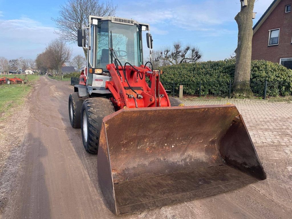 Radlader van het type Liebherr L507, Gebrauchtmaschine in Antwerpen (Foto 10)