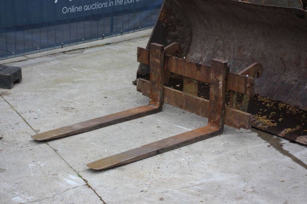 Radlader типа Liebherr L507, Gebrauchtmaschine в Antwerpen (Фотография 10)