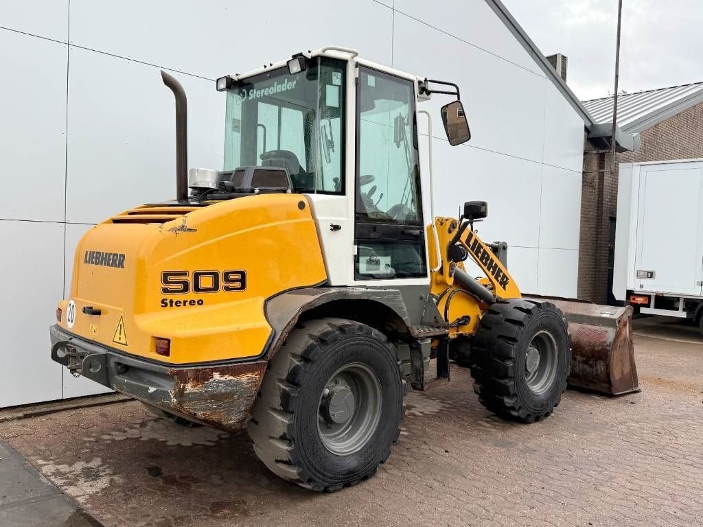 Radlader of the type Liebherr L509 Stereo - German Machine / Automatic Greasing, Gebrauchtmaschine in Veldhoven (Picture 5)