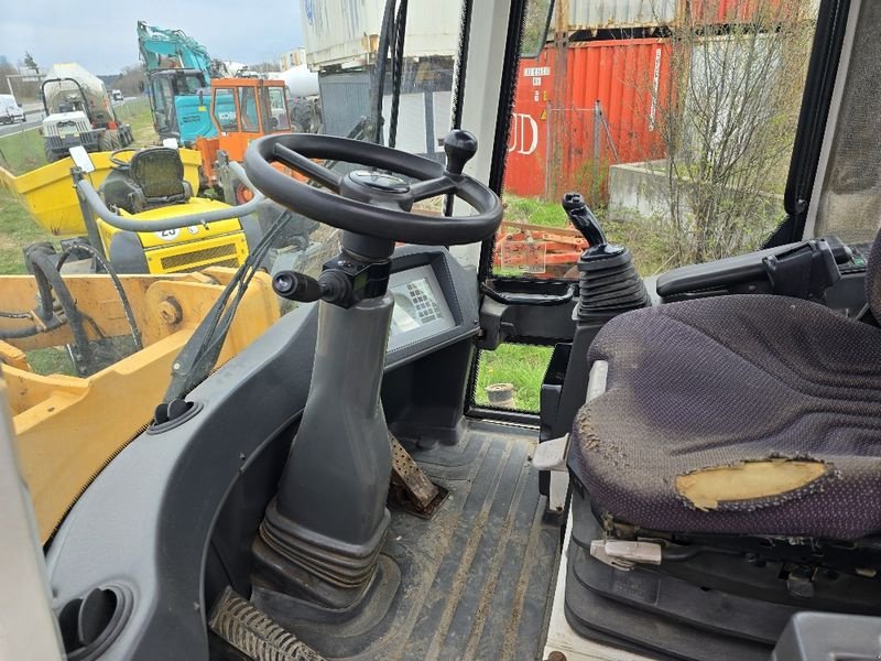 Radlader del tipo Liebherr L514, Gebrauchtmaschine en Gabersdorf (Imagen 9)